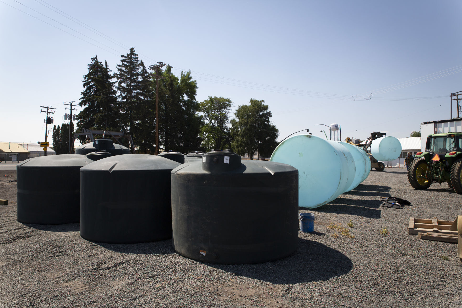 TID 1550 gallon tanks